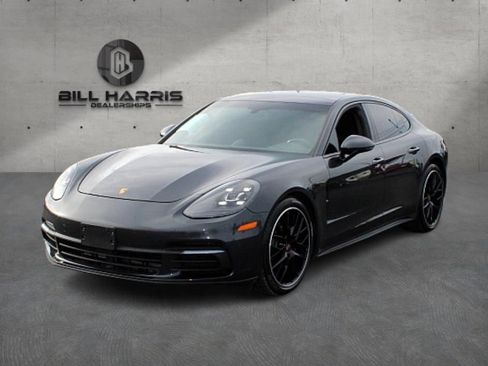 Used 2020 Porsche Panamera 4 image 1