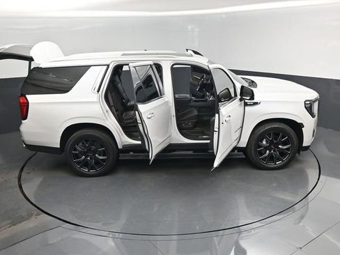 Used 2021 GMC Yukon Denali w/ Denali Premium Package RWD image 18