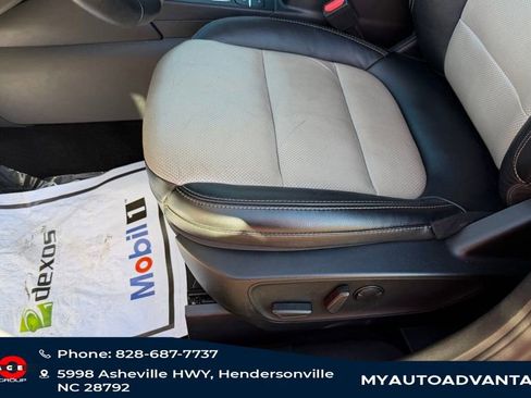 Used 2022 Ford Escape Titanium w/ Titanium Premium Package image 13