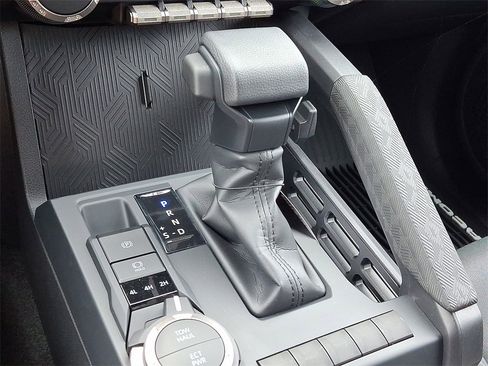 New 2025 Toyota Tacoma SR5 image 17