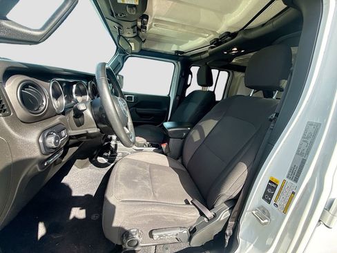 Used 2023 Jeep Wrangler Unlimited w/ Cold Weather Group image 23