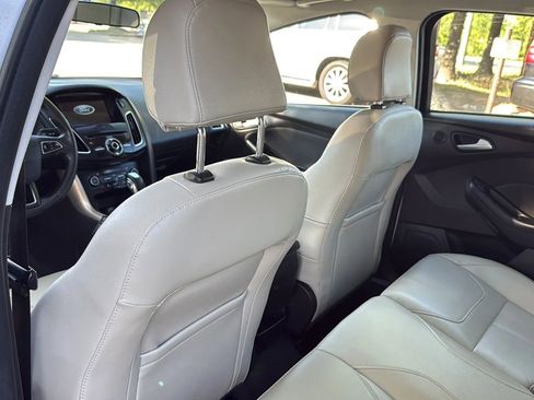 Used 2018 Ford Focus Titanium FWD image 14