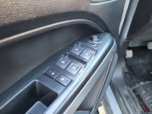 Used 2021 Chevrolet Colorado LT RWD image 26