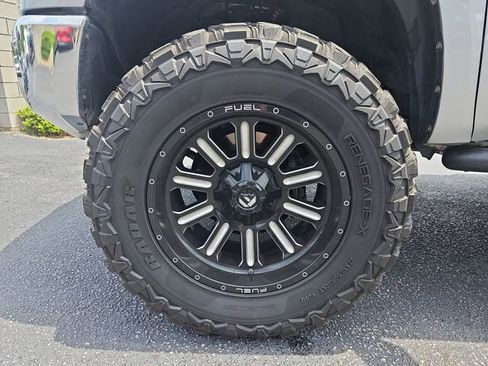 Used 2018 Toyota Tundra 1794 Edition AWD/4WD image 9