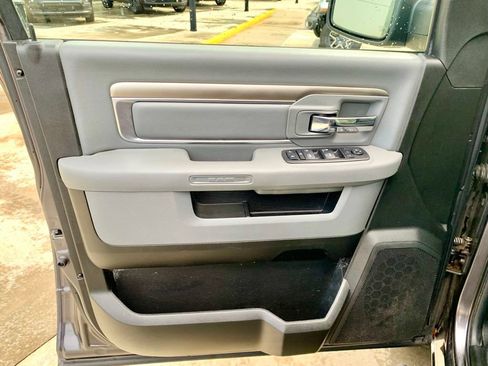 Used 2019 RAM 1500 Big Horn RWD image 12