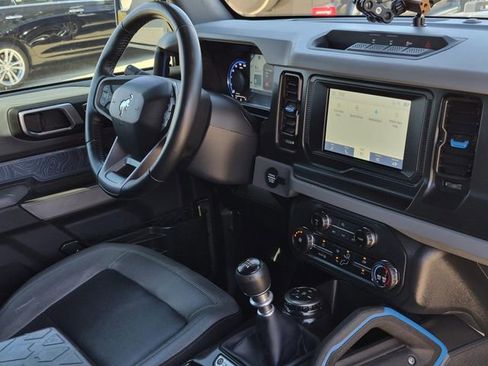 Used 2023 Ford Bronco Black Diamond w/ Sasquatch Package image 14