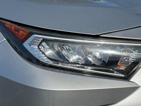 Used 2019 Toyota RAV4 XLE w/ Carpet Mat Package image 11