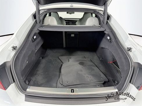 Used 2017 Audi RS 7 Prestige AWD/4WD image 32