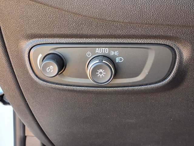Used 2024 Chevrolet Equinox LT w/ LPO, Floor Liner Package FWD image 16