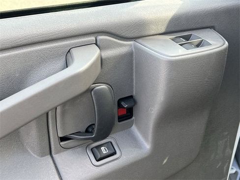 New 2025 GMC Savana 3500 w/ Power Convenience Package image 20
