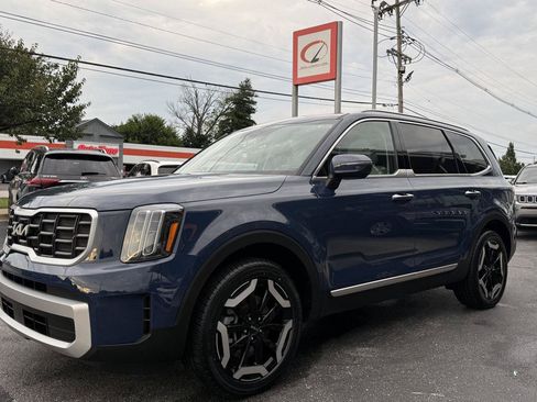 Used 2025 Kia Telluride S FWD image 6