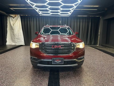 Used 2017 GMC Acadia SLT image 2