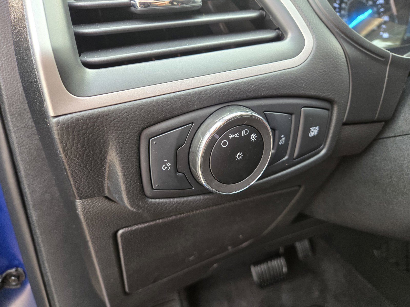 Used 2023 Ford Edge SEL AWD/4WD image 15