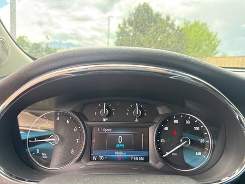 Used 2022 Buick Encore Preferred w/ Safety Package II AWD/4WD image 18