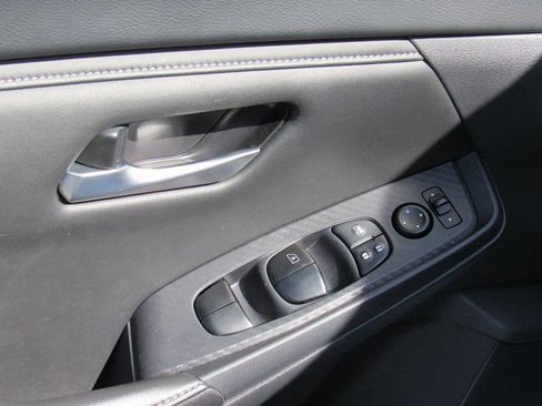 Certified 2024 Nissan Sentra SV image 10