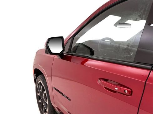 Used 2022 Chevrolet Suburban RST w/ Luxury Package image 10