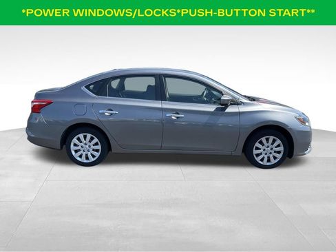 Used 2017 Nissan Sentra SV FWD image 3