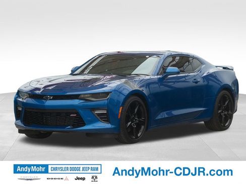 Used 2018 Chevrolet Camaro SS RWD image 3