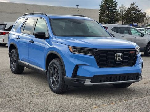New 2025 Honda Pilot TrailSport image 8