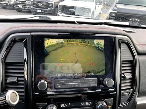 Used 2022 Nissan Titan PRO-4X w/ Off Road Protection Package image 20