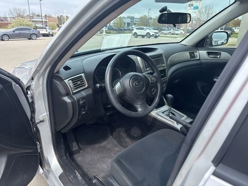Used 2010 Subaru Impreza 2.5i image 10