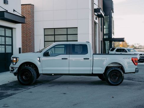 Used 2023 Ford F150 XLT w/ Trailer Tow Package image 7