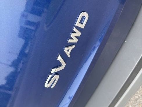 Used 2023 Nissan Rogue SV AWD/4WD image 9