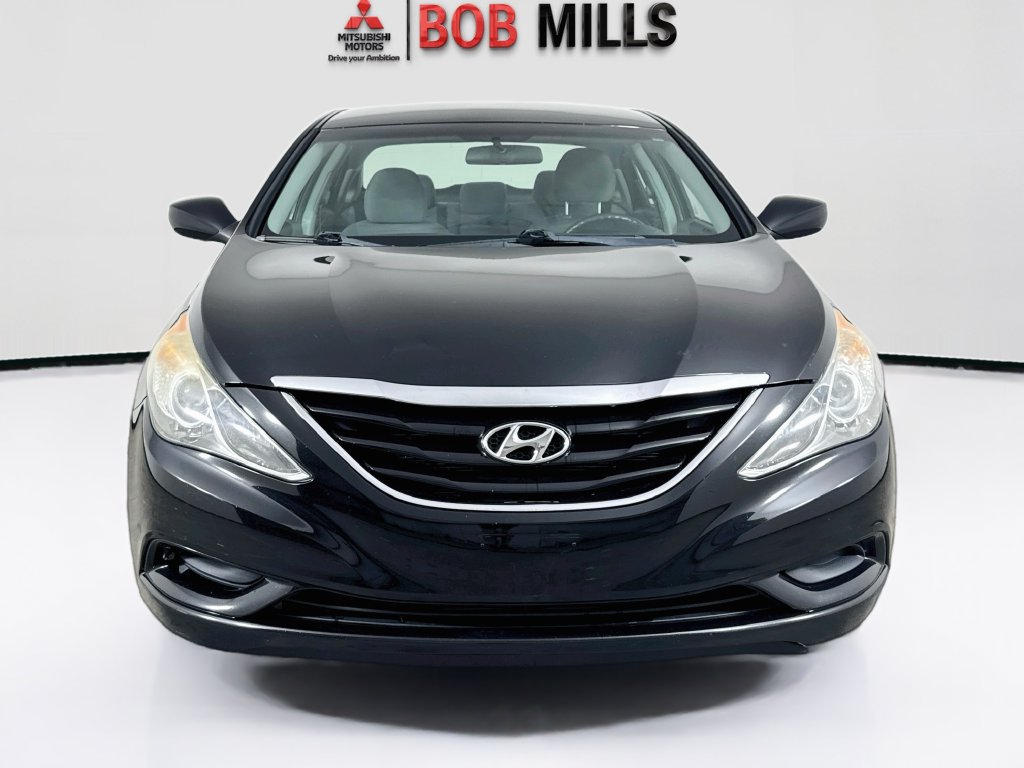 Used 2011 Hyundai Sonata GLS FWD image 2