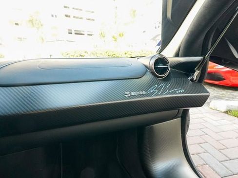 Used 2019 McLaren Senna image 77