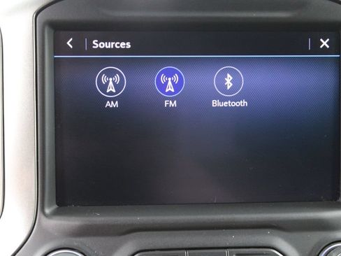Used 2020 Chevrolet Silverado 1500 LT AWD/4WD image 45