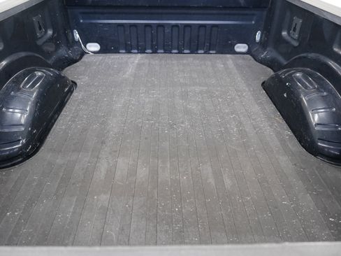 Used 2017 Ford F250 Platinum w/ FX4 Off-Road Package AWD/4WD image 32