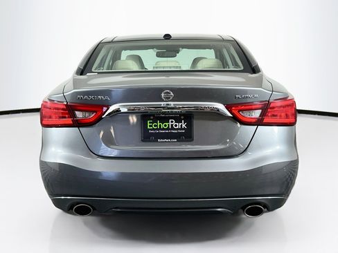 Used 2016 Nissan Maxima Platinum w/ Interior Lighting Package FWD image 7