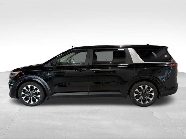 Used 2024 Kia Carnival EX FWD image 8