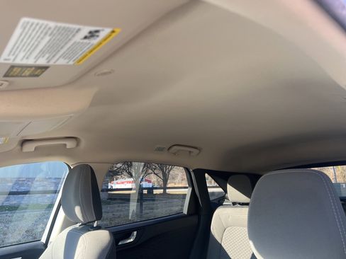 Used 2020 Ford Escape SE image 13