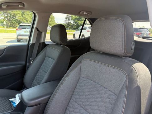 Used 2020 Chevrolet Equinox LT FWD image 3