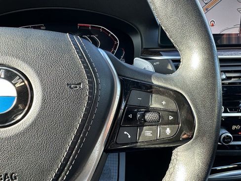 Used 2021 BMW 530i xDrive 530i xDrive Sedan w/ Convenience Package image 25