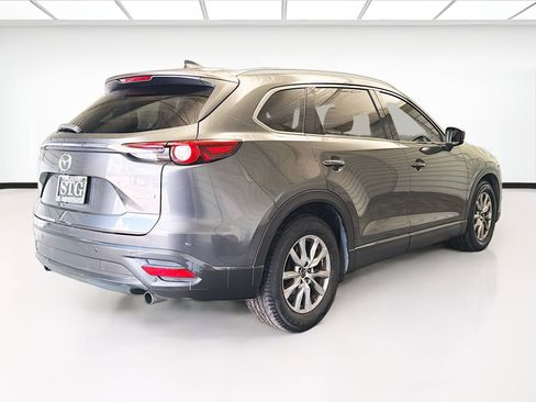 Used 2018 MAZDA CX-9 Touring w/ Touring Premium Package image 4