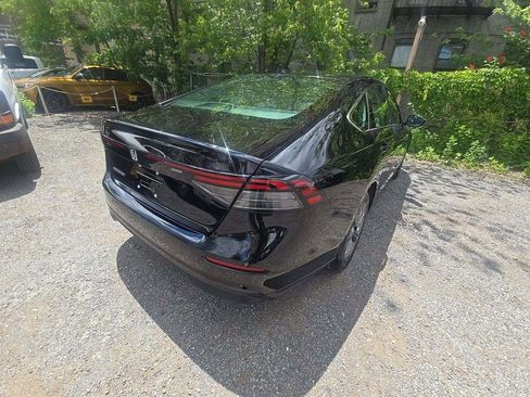 Used 2023 Honda Accord EX image 4