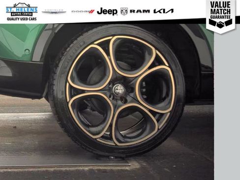 Used 2025 Alfa Romeo Tonale AWD/4WD image 13