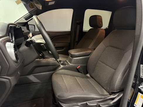 Used 2023 Chevrolet Colorado LT w/ LT Convenience Package image 22