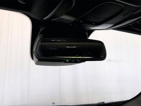 Used 2021 Jeep Renegade Latitude w/ Convenience Group image 17