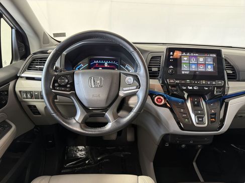 Used 2024 Honda Odyssey Touring image 15
