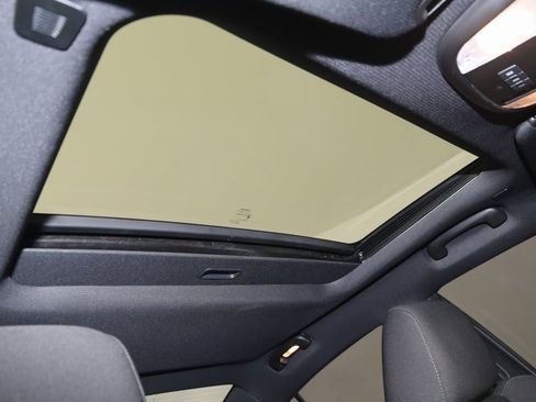 Used 2023 Dodge Charger R/T w/ Blacktop Package image 10