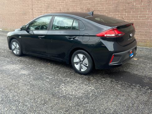 Used 2018 Hyundai Ioniq Blue FWD image 4