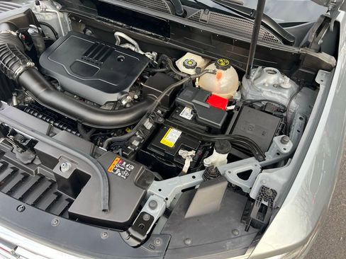 Used 2023 GMC Acadia SLE w/ Driver Convenience Package image 45