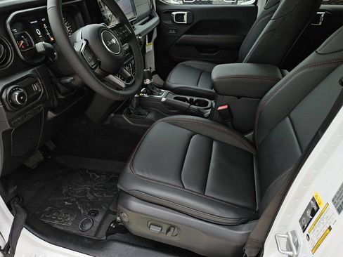 New 2026 Jeep Wrangler Unlimited Rubicon AWD/4WD image 15