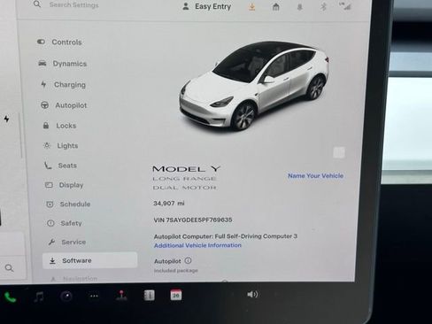 Used 2023 Tesla Model Y Long Range image 14