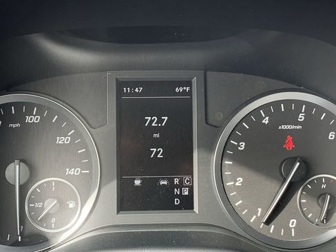 Used 2023 Mercedes-Benz Metris Passenger image 24