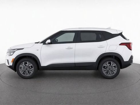 Used 2026 Kia Seltos LX AWD/4WD image 6