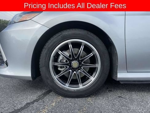 Used 2024 Toyota Camry LE FWD image 9